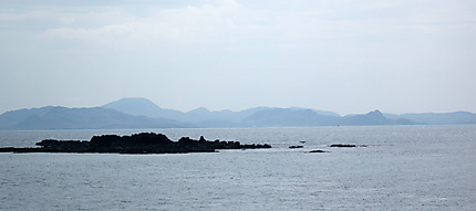 Îlot rocheux près de l'île de Muck