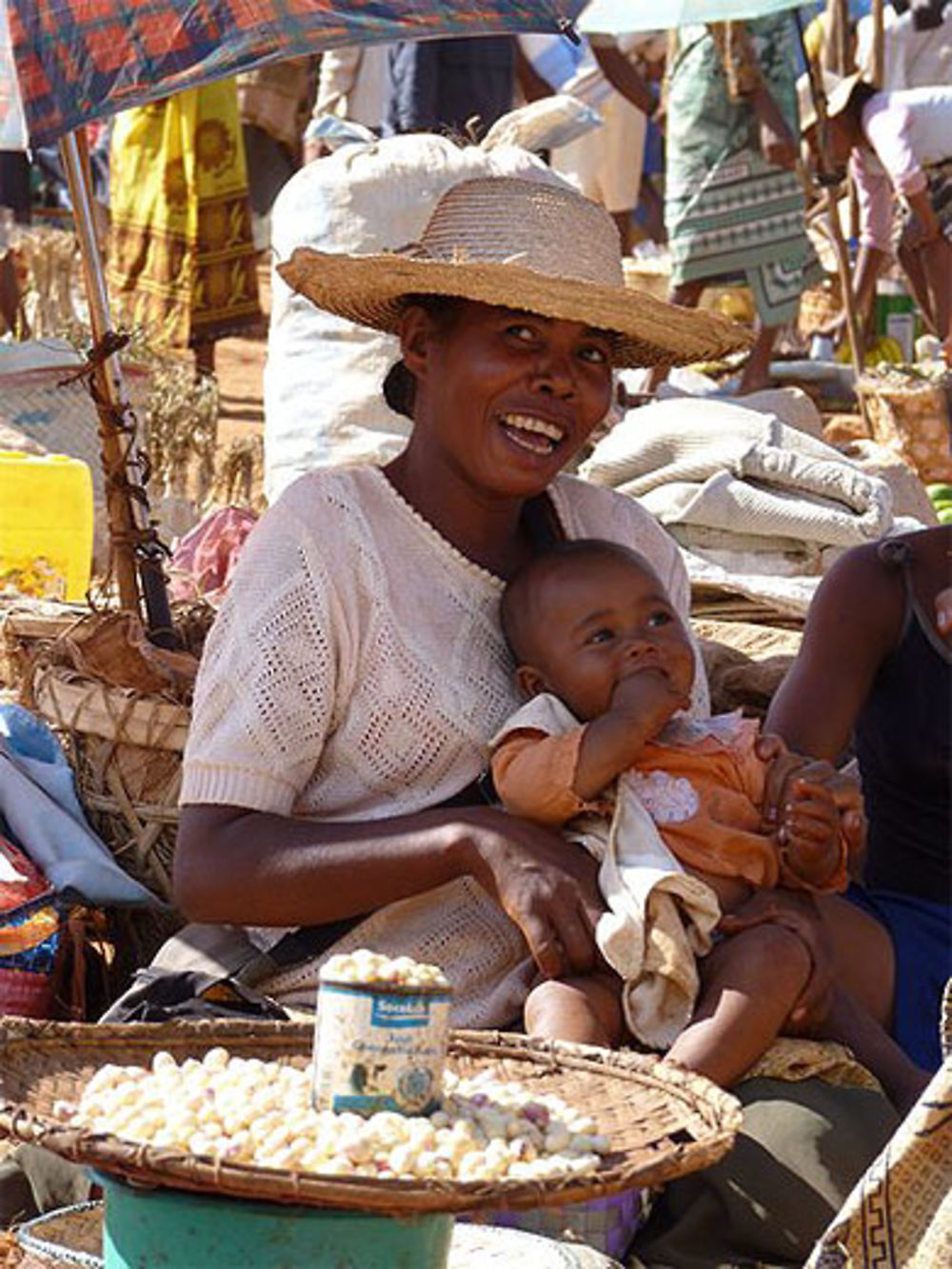 Jeune femme et son bébé