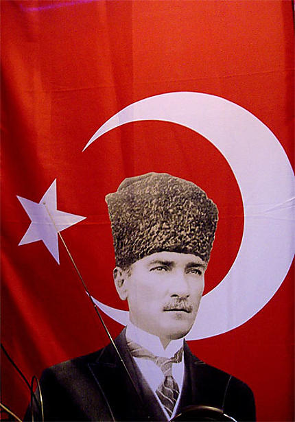 Ataturk & drapeau