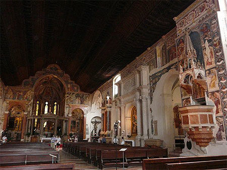 Intérieur de l'Eglise San Zeno Maggiore