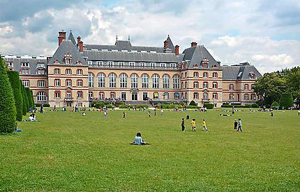 La Cité internationale universitaire, une tour de Babel à Paris