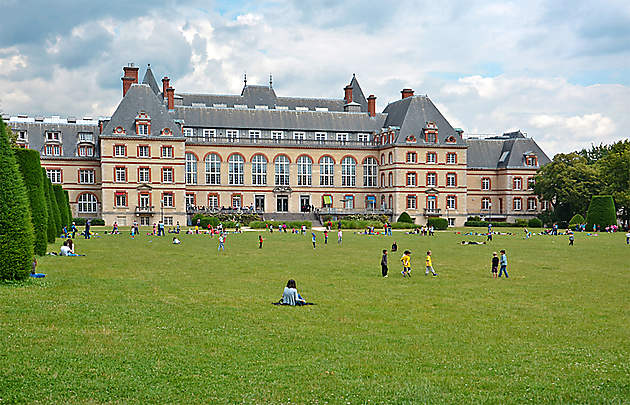 La Cité Internationale Universitaire, Une Tour De Babel à Paris