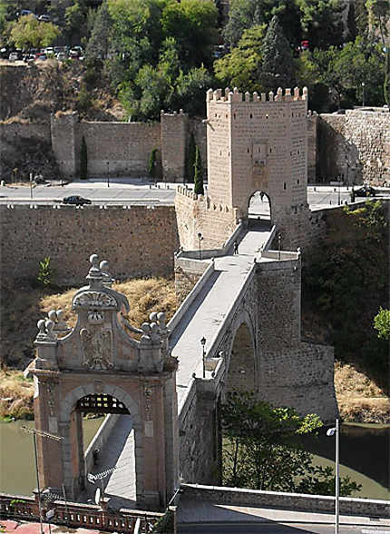 Pont de Alcantara sur le Tage