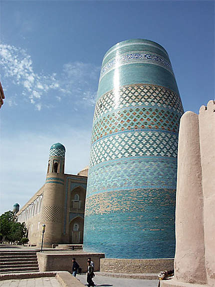 Khiva, Ouzbékistan : le Kalta Minor ou "minaret court"