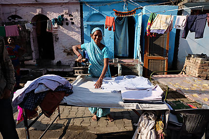 Femme au travail à Lucknow