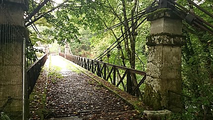 L'ancien pont de Basteyroux