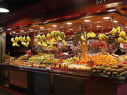 Les fruits dans le marché à Barcelone