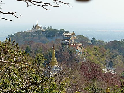 La colline aux mille pagodes