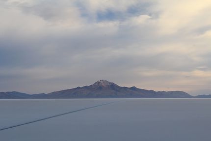Salar d'Uyuni au réveil, Bolivie