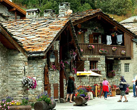 Bonneval-sur-Arc - village classé parmi Les plus beaux villages de France