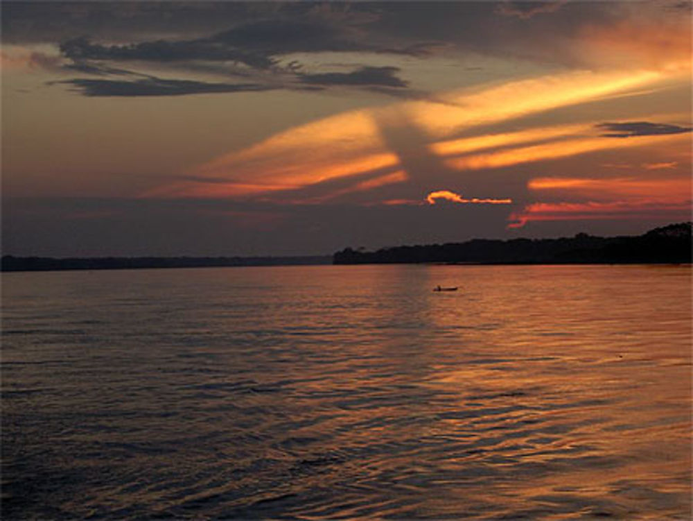 Coucher de soleil sur l'Amazone