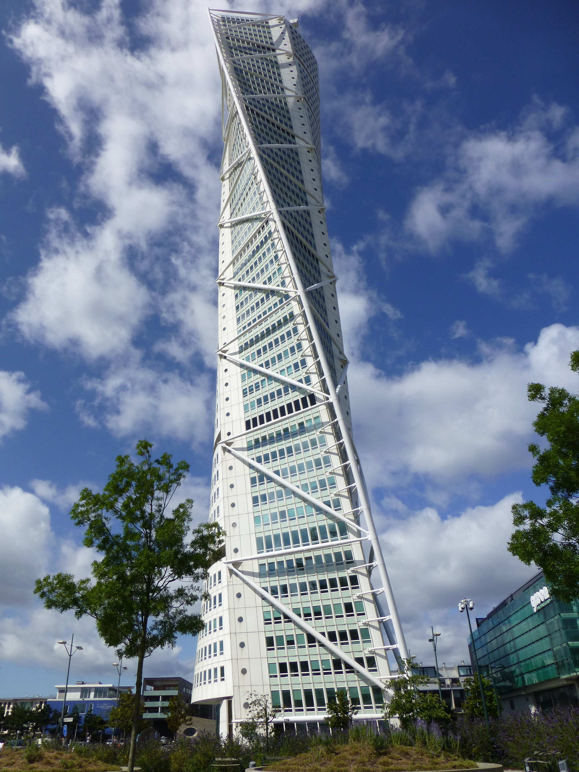 Au pied de la Turning Torso Au pied de la Turning Torso