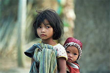 Enfants Bahnar "ethnies des hauts plateaux"