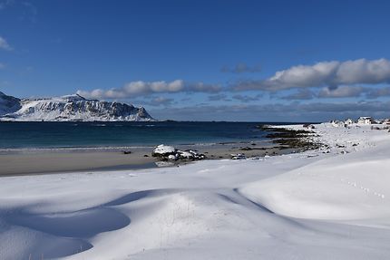 Plage de Ramberg, îles Lofoten, Norvège