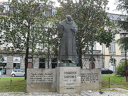 Monument à Francisco Sanches
