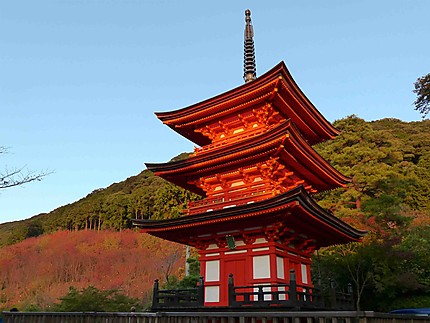 Temple Kiyomisu-dera - Pagode sur la colline