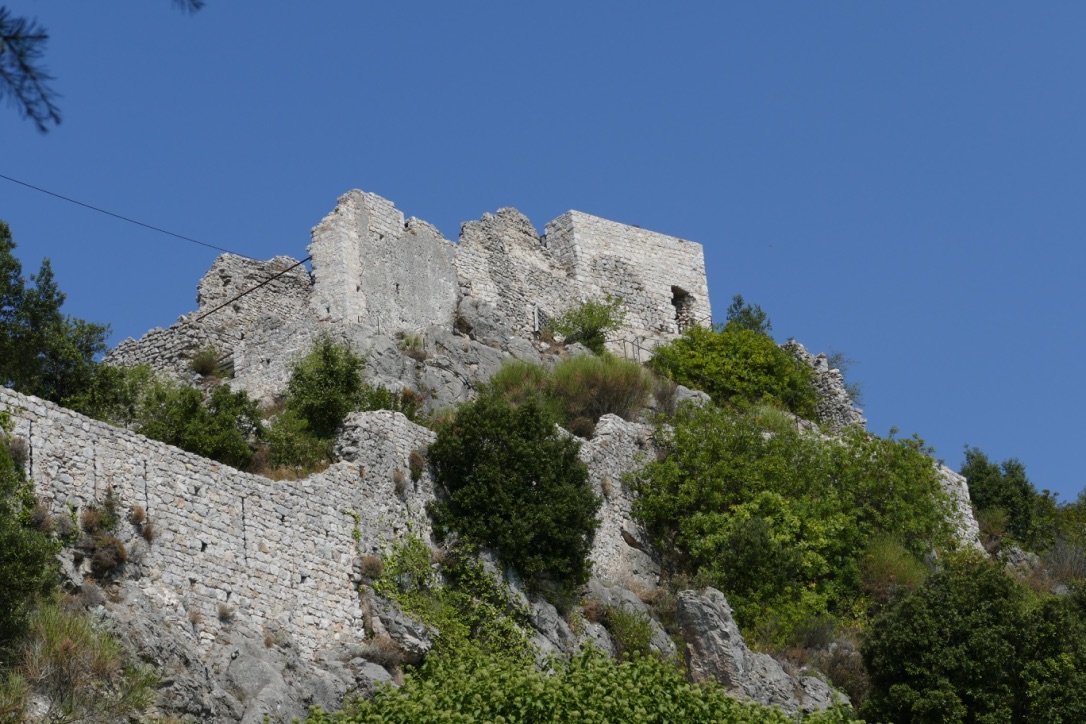 Chateau Médiéval de Saint Agnès Chateau Médiéval de Saint Agnès
