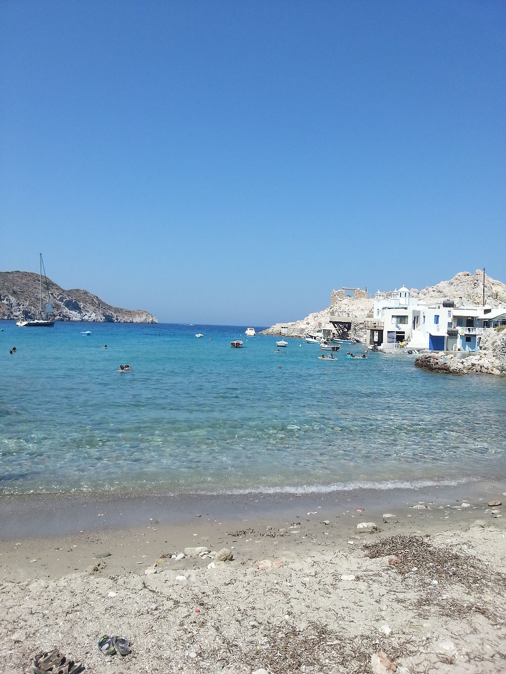 Plage de Firopotamos à Milos