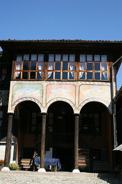 Entrée de la maison Oslekov Entrée de la maison Oslekov