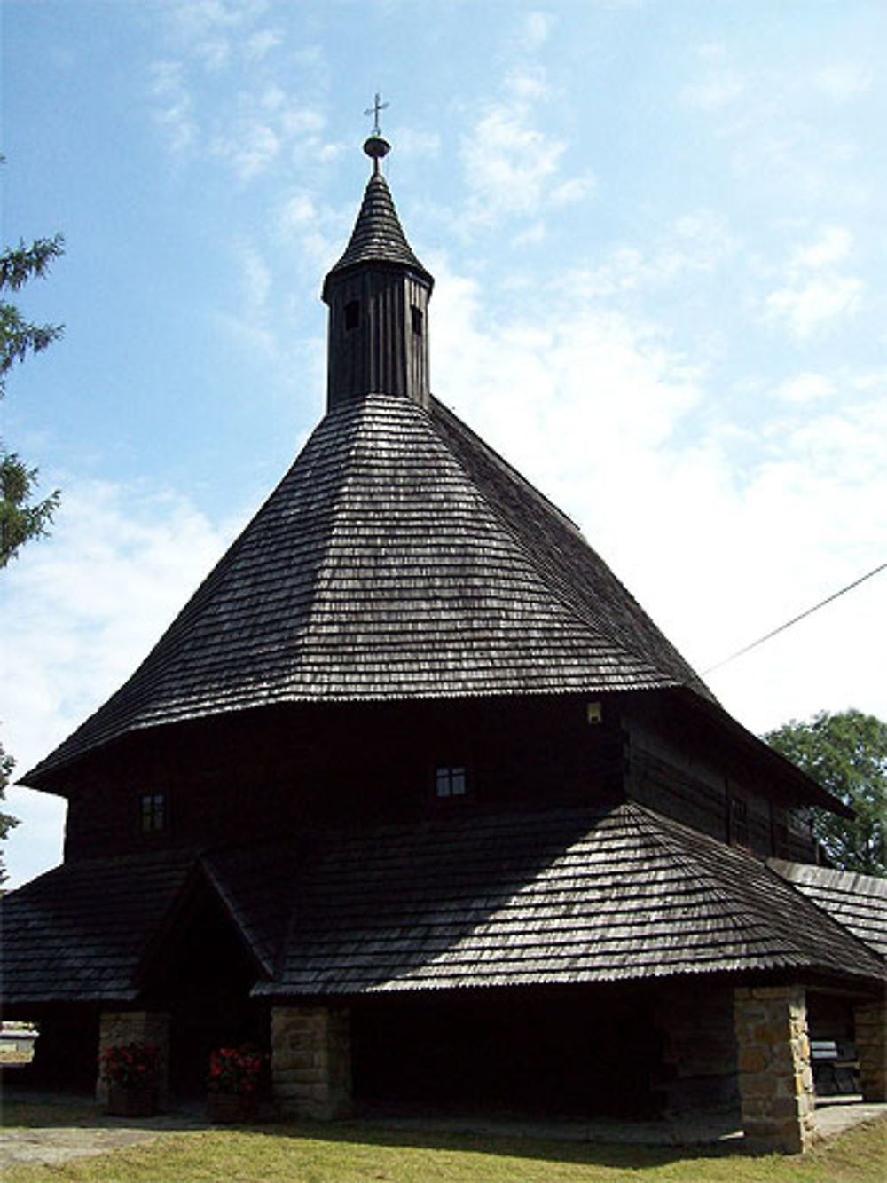 Tvrdosin : Eglise de la Toussaint