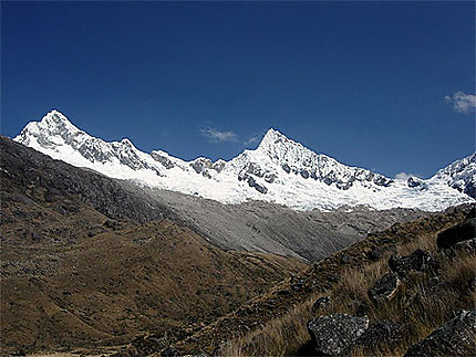 L'Alpamayo, la montaña mas bella del mundo