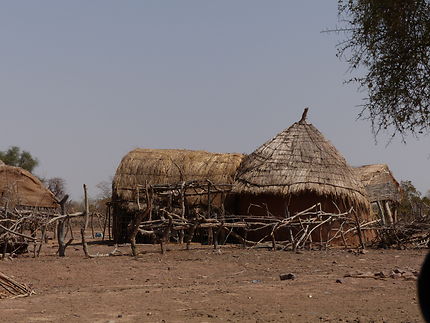 Habitation sur la piste entre Sélibabi et Melga