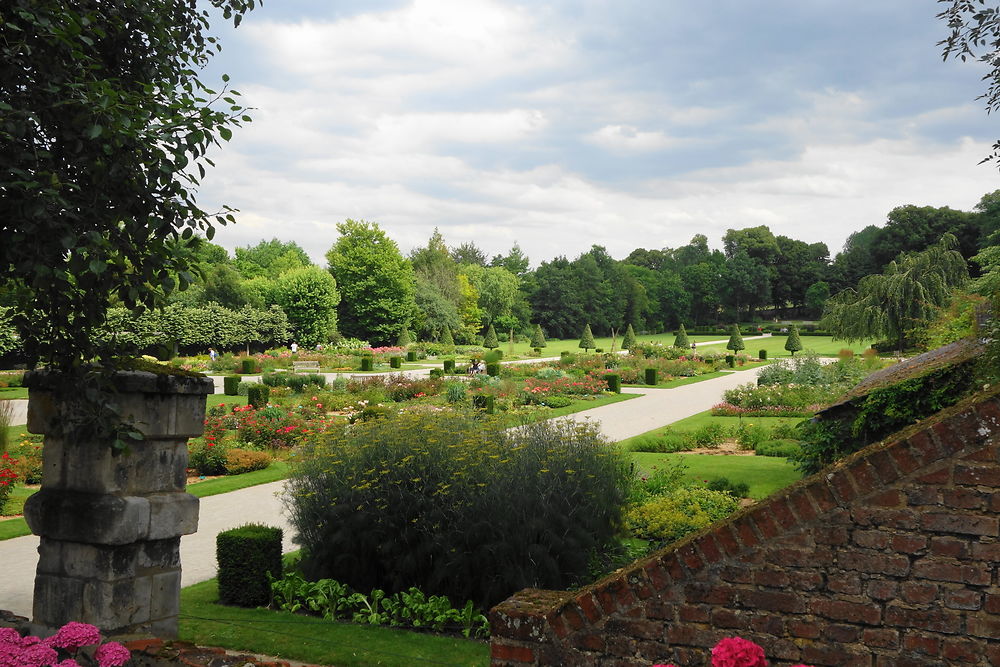 A l'arrière de l'abbaye