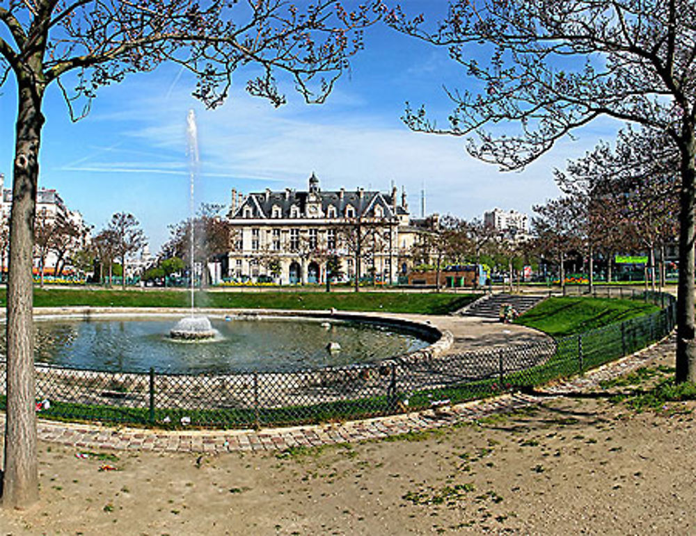 Mairie du 13° Arrondissement-Place d'Italie