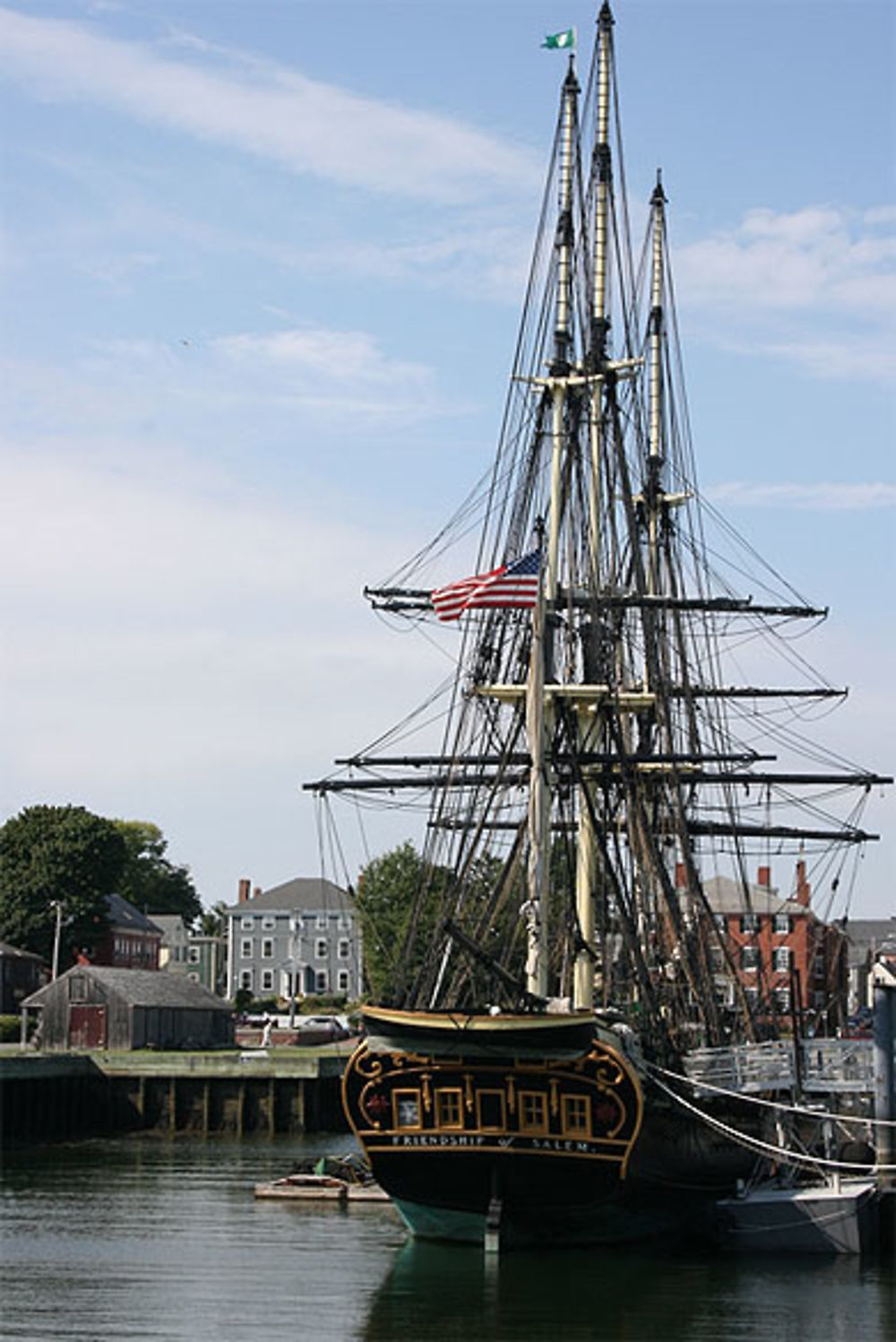 Le &quot;Friendship&quot; amarré sur le Derby Wharf