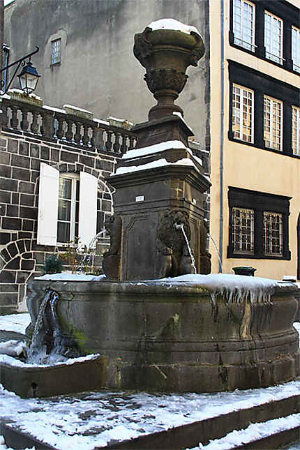 Riom - La Fontaine des Lions
