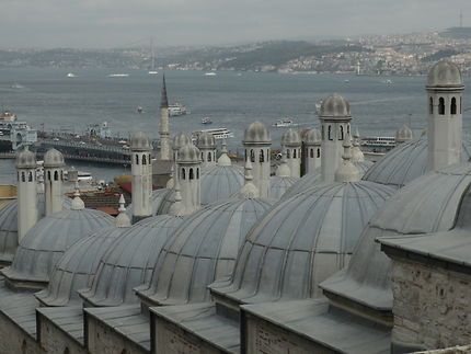 Toits de la mosquée Süleymaniye à Istanbul