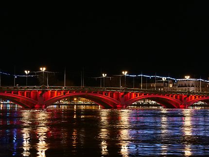 Pont St-Esprit de nuit