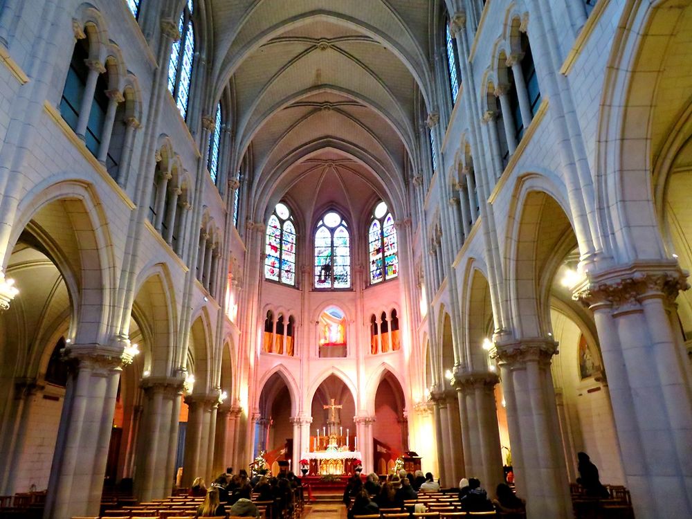 Nef Église Saint-André-de-l'Europe