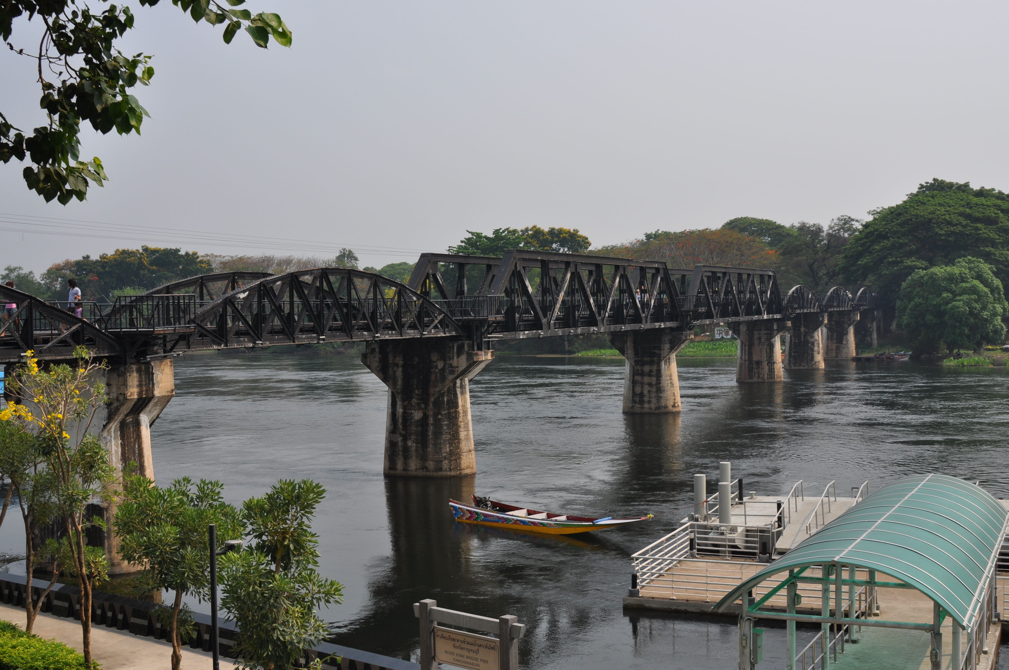 Un pont célèbre à Kanchanaburi