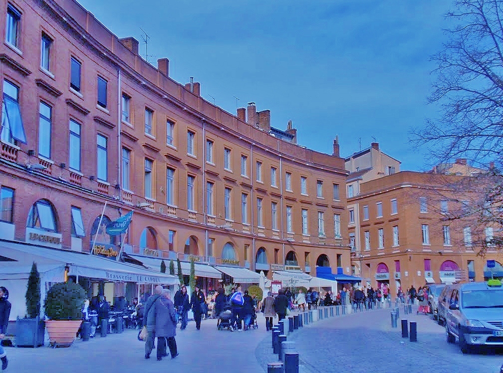 Toulouse - Place Wilson Toulouse - Place Wilson