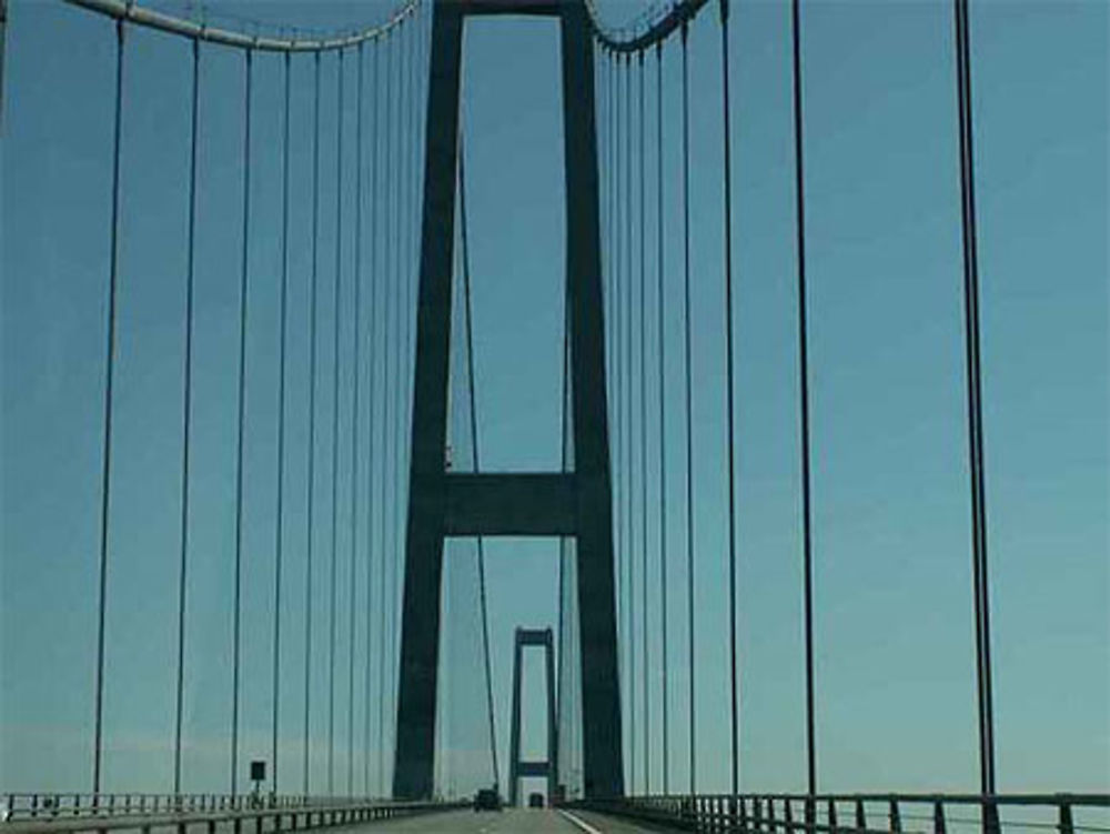 Sur le Pont du Grand Belt - Danemark - entre l'ïle de Fionie et l'île de Seeland