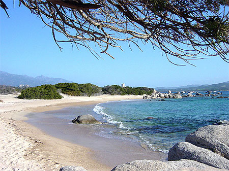 Une plage à Pianottoli. Une plage à Pianottoli.