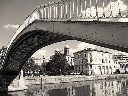 Le pont levant de la rue de Crimée
