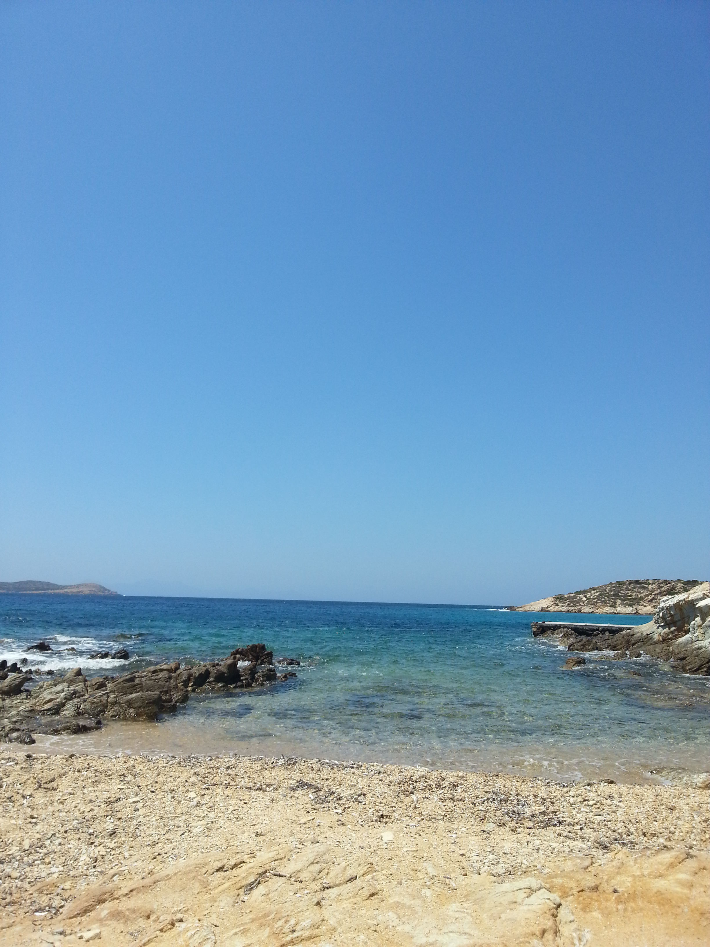Une vue prise sur l'île d'Antiparos