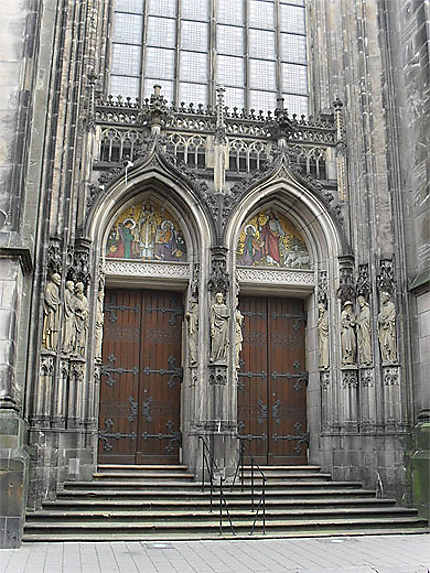 Portes de l'église