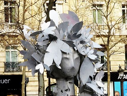 L'art dans Paris (Manolo Valdés) 