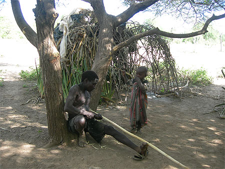 Hadzabes ( bushmen ) Hadzabes ( bushmen )