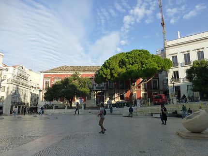Place à côté du Rossio à Lisbonne