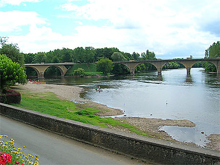 Confluent de la Dordogne et de la Vézère