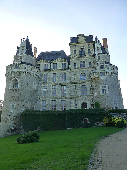 Haute façade du Château de Brissac