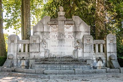 Besançon, Monument à Hilaire de Chardonnet