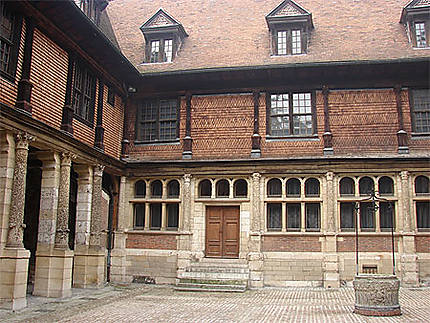 Hôtel de Mauroy à Troyes