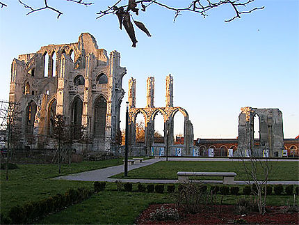Ruines de l'abbaye de Saint-Bertin