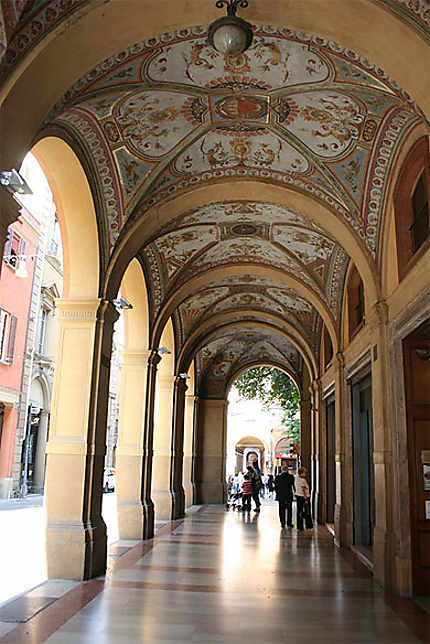 Les arcades de Bologne (Emilie-Romagne)