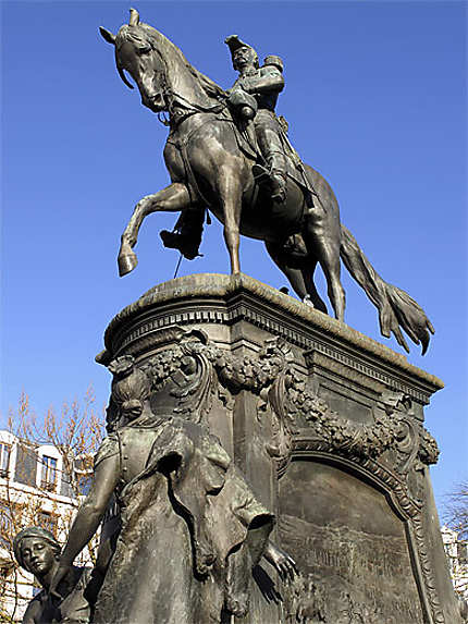 Statue du général Faidherbe, place Richebé, Lille